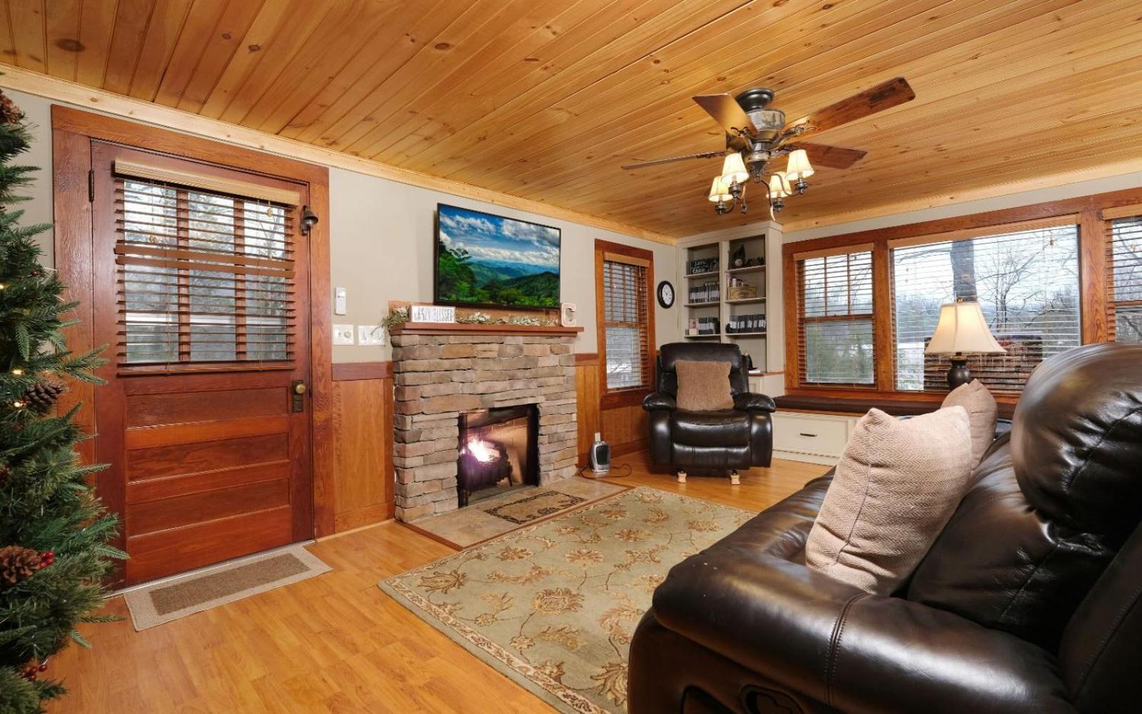 Karens Cozy Cottage 개틀린버그 외부 사진